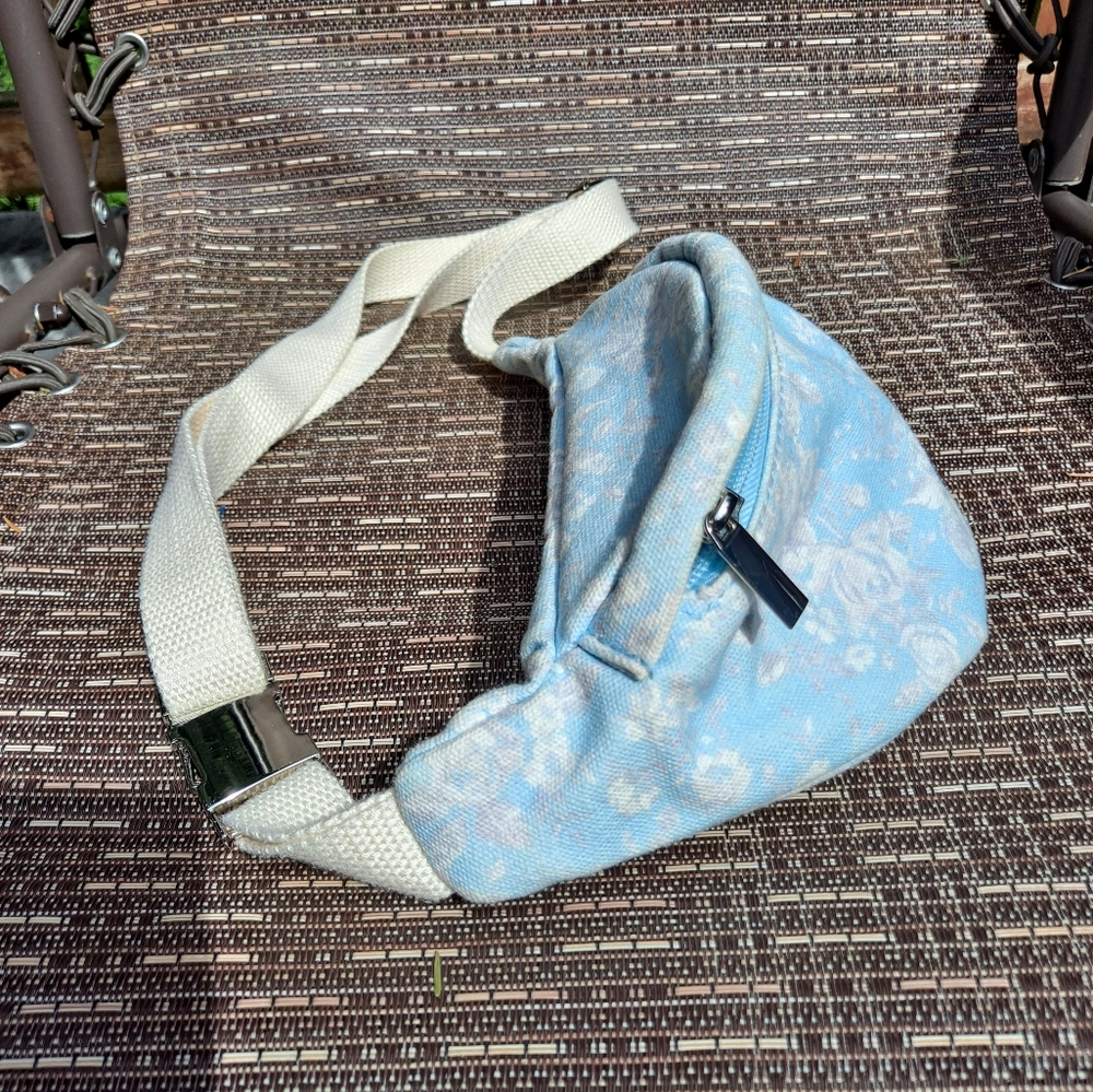 Wild Fable Light Blue & White Floral Toile Print Canvas Belt Bag Fanny Pack
